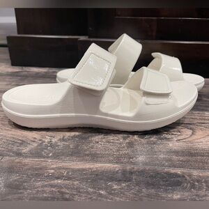 Algeria white sandal size 39